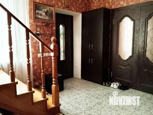 Дом 240м², 2-этажный, участок 6 сот.  