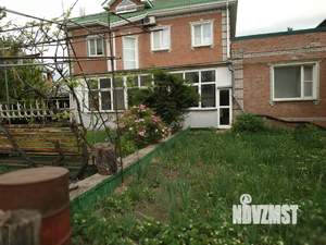 Дом 225м², 2-этажный, участок 15 сот.  