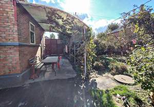 Дом 97м&sup2;, 2-этажный, участок 4 сот.  