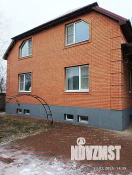 Дом 174м², 2-этажный, участок 15 сот.  