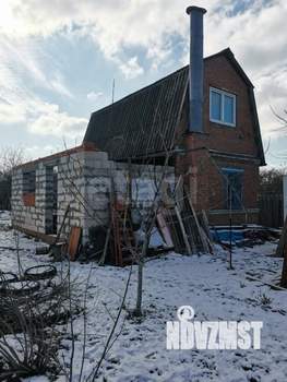 Дом 24м&sup2;, 2-этажный, участок 6 сот.  