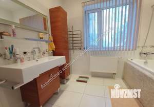 Дом 162м², 2-этажный, участок 2 сот.  