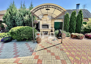 Дом 136м&sup2;, 2-этажный, участок 6 сот.  