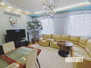 Дом 340м², 3-этажный, участок 5 сот.  