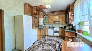 Дом 200м², 2-этажный, участок 3 сот.  