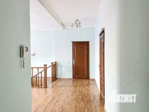 Дом 300м², 2-этажный, участок 18 сот.  