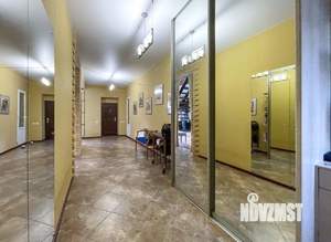 Дом 220м², 2-этажный, участок 5 сот.  