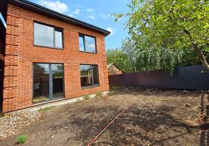 Дом 160м², 2-этажный, участок 4 сот.  