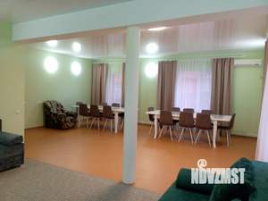 Дом 318м&sup2;, 3-этажный, участок 4 сот.  