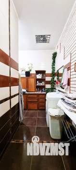 Дом 240м², 2-этажный, участок 6 сот.  