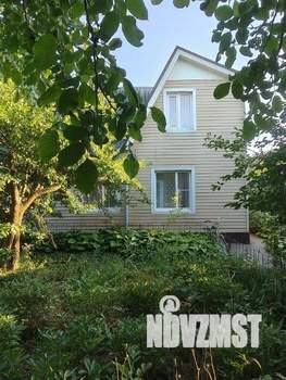 Дом 110м&sup2;, 2-этажный, участок 6 сот.  