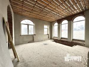 Дом 250м&sup2;, 3-этажный, участок 2 сот.  