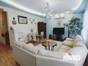 Дом 340м², 3-этажный, участок 5 сот.  