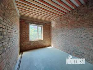 Дом 205м&sup2;, 2-этажный, участок 6 сот.  