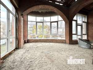 Дом 250м&sup2;, 3-этажный, участок 2 сот.  