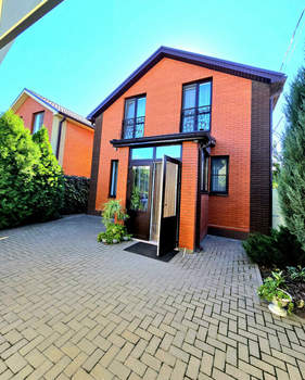 Дом 94м&sup2;, 2-этажный, участок 2 сот.  