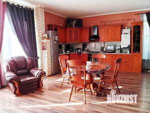 Дом 240м², 2-этажный, участок 6 сот.  