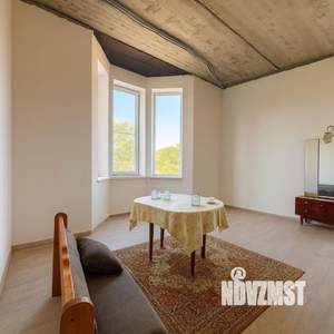 Дом 300м², 2-этажный, участок 10 сот.  