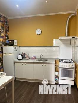 2-к квартира, посуточно, 40м2, 1/2 этаж