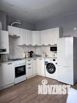 1-к квартира, посуточно, 36м2, 2/8 этаж