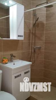 Студия квартира, посуточно, 32м2, 1/5 этаж