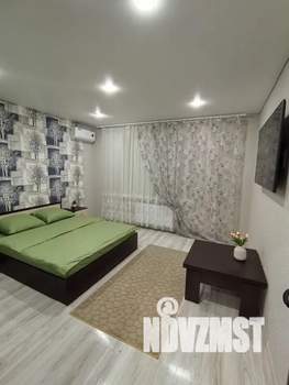 1-к квартира, посуточно, 38м2, 1/9 этаж