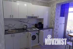 1-к квартира, посуточно, 38м2, 6/8 этаж