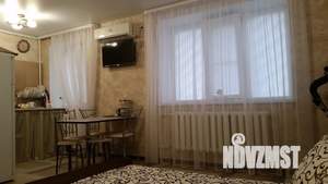 Студия квартира, посуточно, 32м2, 1/5 этаж