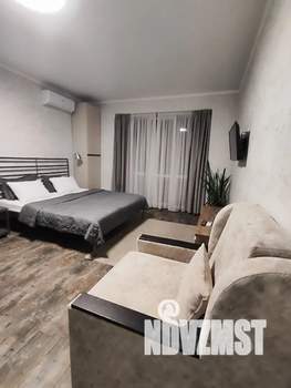 Студия квартира, посуточно, 33м2, 3/5 этаж