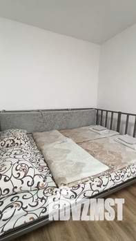 1-к квартира, посуточно, 32м2, 3/5 этаж