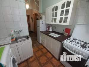 2-к квартира, посуточно, 40м2, 1/2 этаж