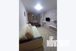 1-к квартира, посуточно, 40м2, 2/10 этаж