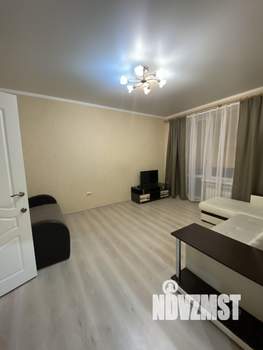 1-к квартира, посуточно, 40м2, 3/3 этаж