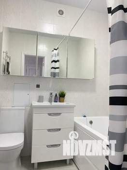 Студия квартира, посуточно, 40м2, 4/5 этаж