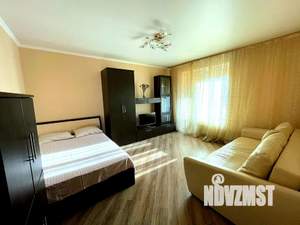 1-к квартира, посуточно, 32м2, 3/3 этаж