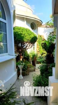 Студия квартира, посуточно, 75м2, 1/1 этаж