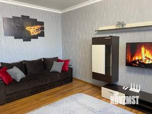 1-к квартира, посуточно, 38м2, 8/10 этаж