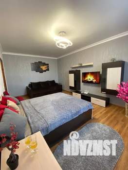 1-к квартира, посуточно, 37м2, 8/10 этаж