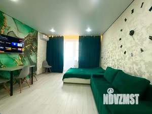 Студия квартира, посуточно, 33м2, 8/10 этаж