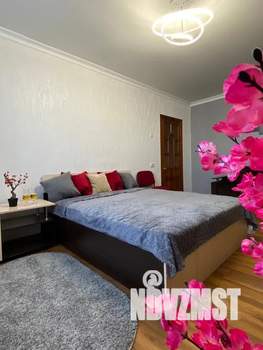 1-к квартира, посуточно, 37м2, 8/10 этаж