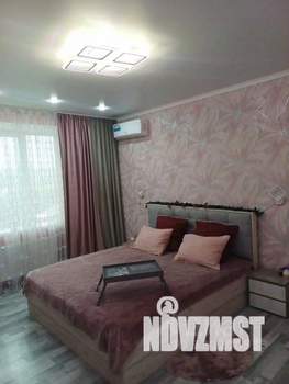 1-к квартира, посуточно, 43м2, 1/1 этаж