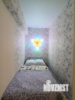 Студия квартира, посуточно, 30м2, 1/3 этаж