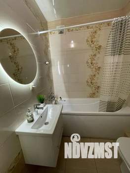 1-к квартира, посуточно, 53м2, 1/5 этаж