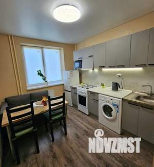 1-к квартира, посуточно, 40м2, 9/10 этаж