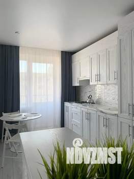 Студия квартира, посуточно, 40м2, 4/5 этаж