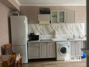 Студия квартира, посуточно, 39м2, 1/1 этаж