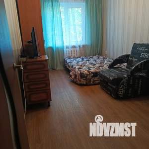 1-к квартира, посуточно, 35м2, 1/5 этаж