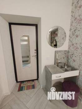 Студия квартира, посуточно, 30м2, 1/3 этаж