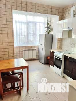 1-к квартира, посуточно, 40м2, 1/3 этаж