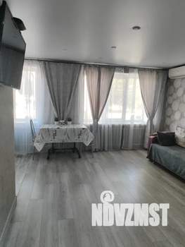 Студия квартира, посуточно, 30м2, 1/5 этаж